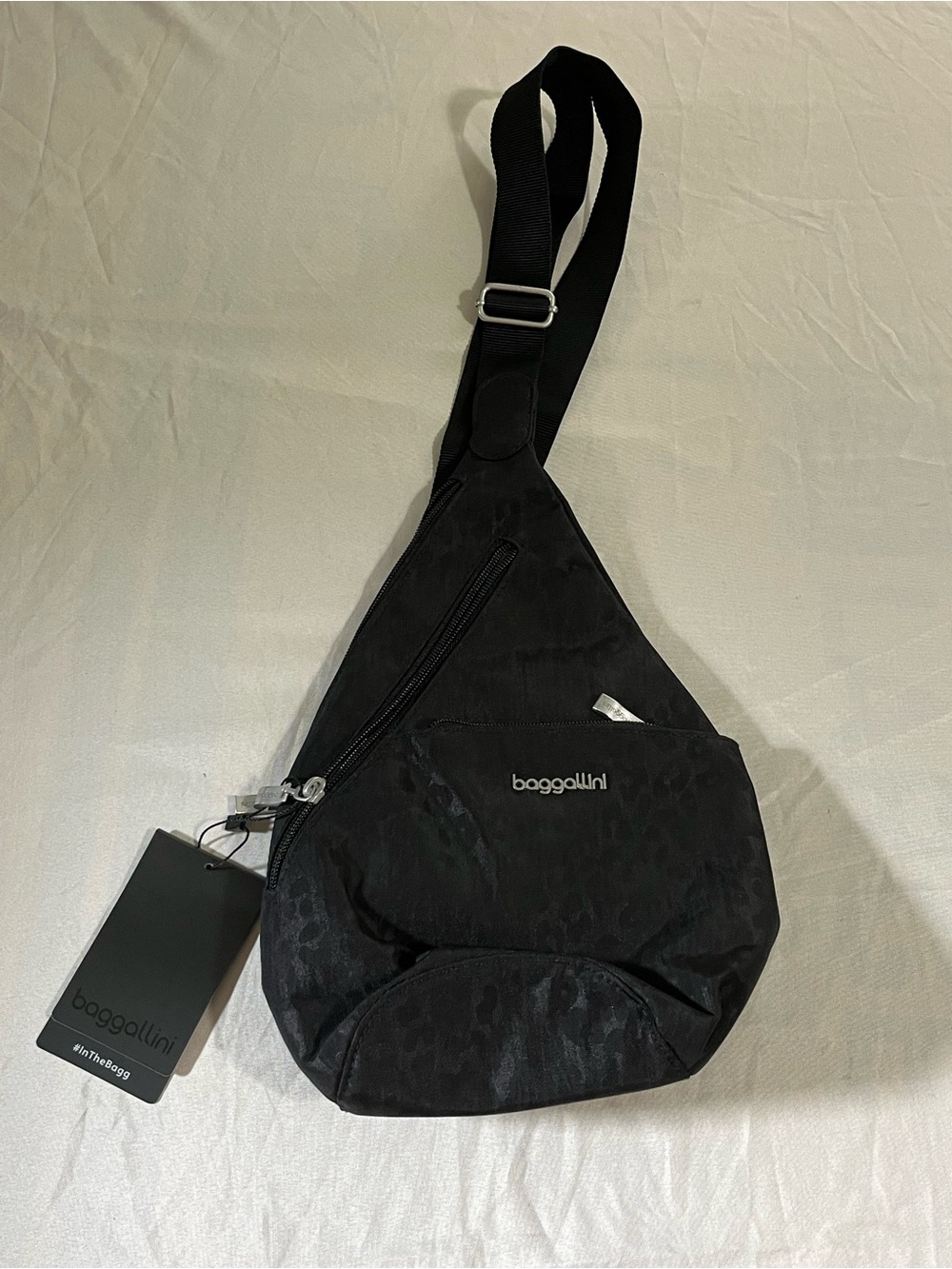 Baggallini Black Sling Sling Crossbody Bag New with Tags
